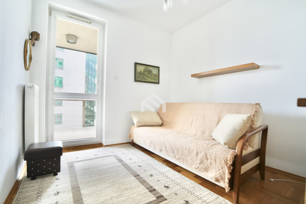2 pokoje z tarasem 13,5 m² | Przy Łazarskim – zdjęcie 2