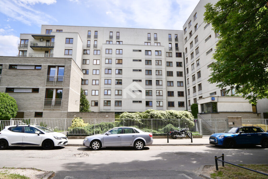 2 pokoje z tarasem 13,5 m² | Przy Łazarskim – zdjęcie 13