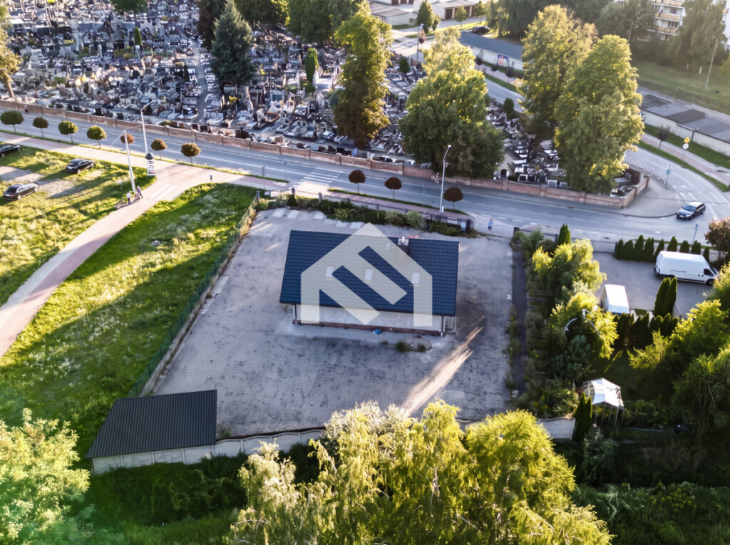 Dom z częścią usługową | Warka | Działka 1456 m² – zdjęcie 2