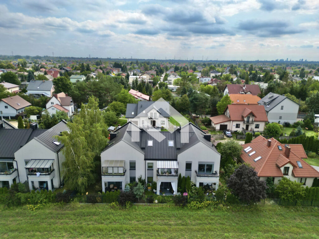 Nowoczesne mieszkanie z dużym strychem | Łomianki – zdjęcie 18